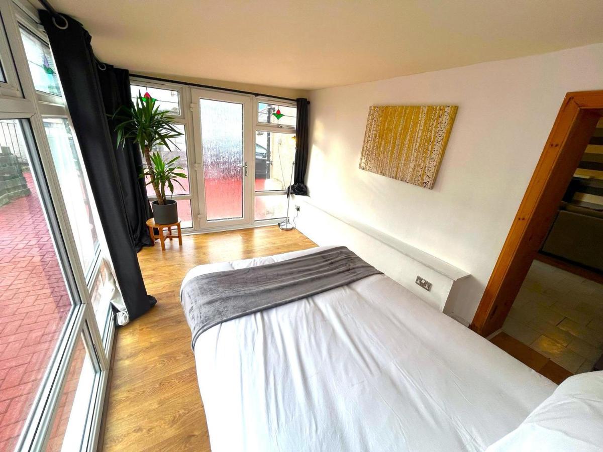 Elegant 2 Bedroom Chalet Edimburgo Esterno foto