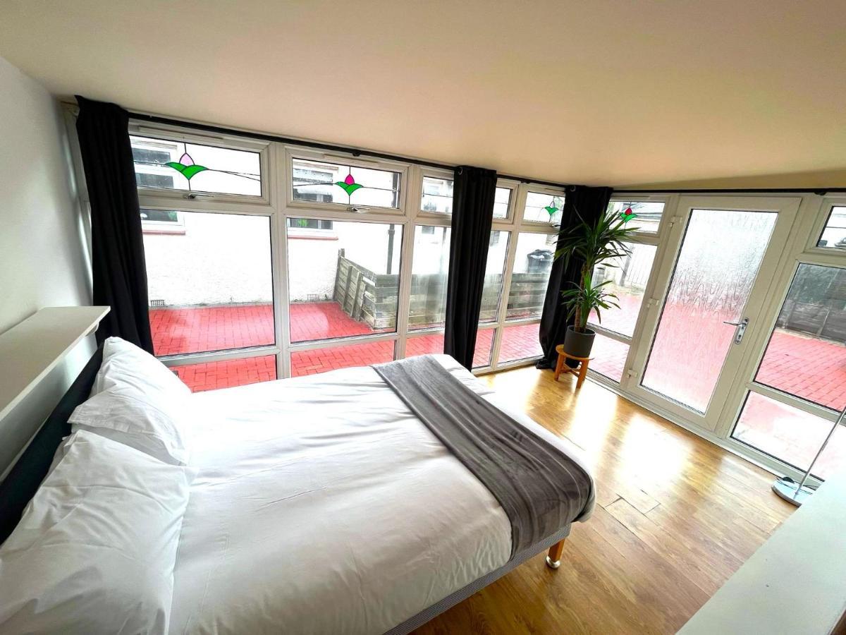 Elegant 2 Bedroom Chalet Edimburgo Esterno foto